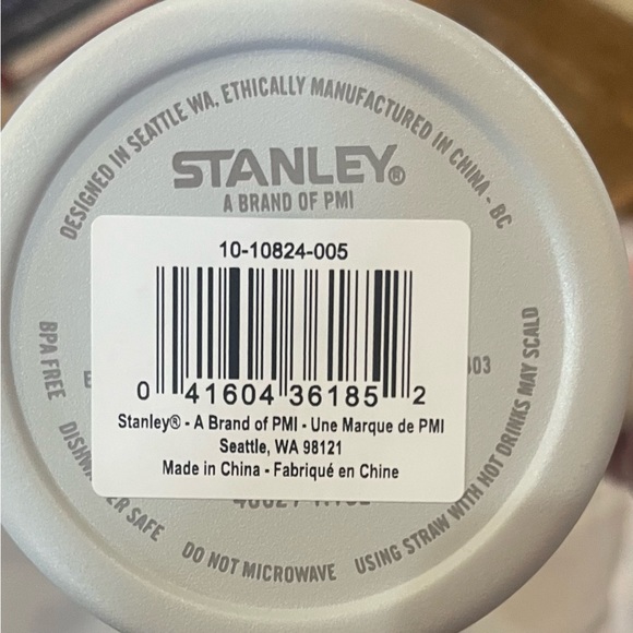 Stanley Adventure Quencher 40oz Tumbler Fog Silver Trim New - Picture 7 of 8